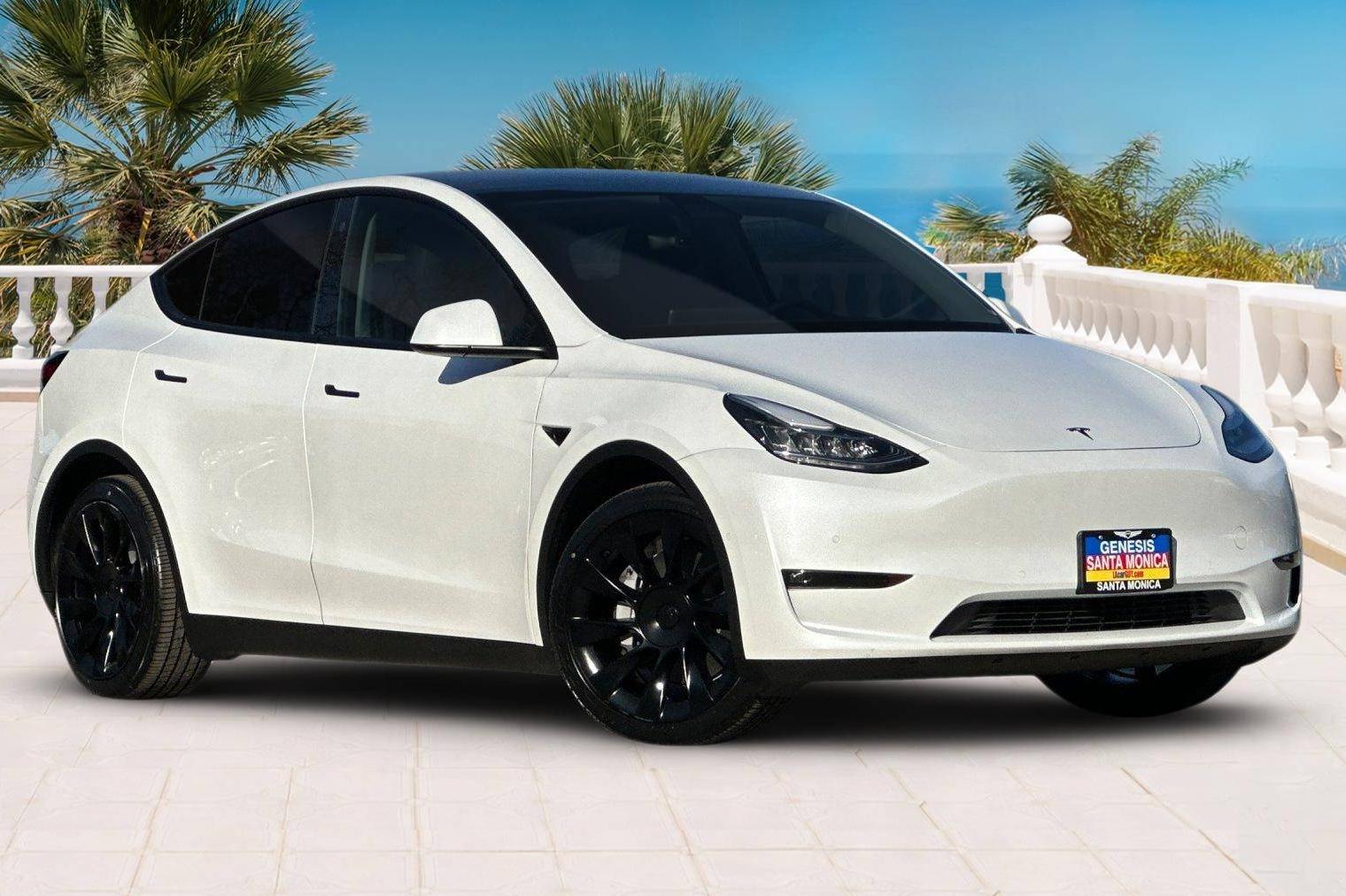 TESLA MODEL Y 2021 5YJYGAEE0MF272810 image